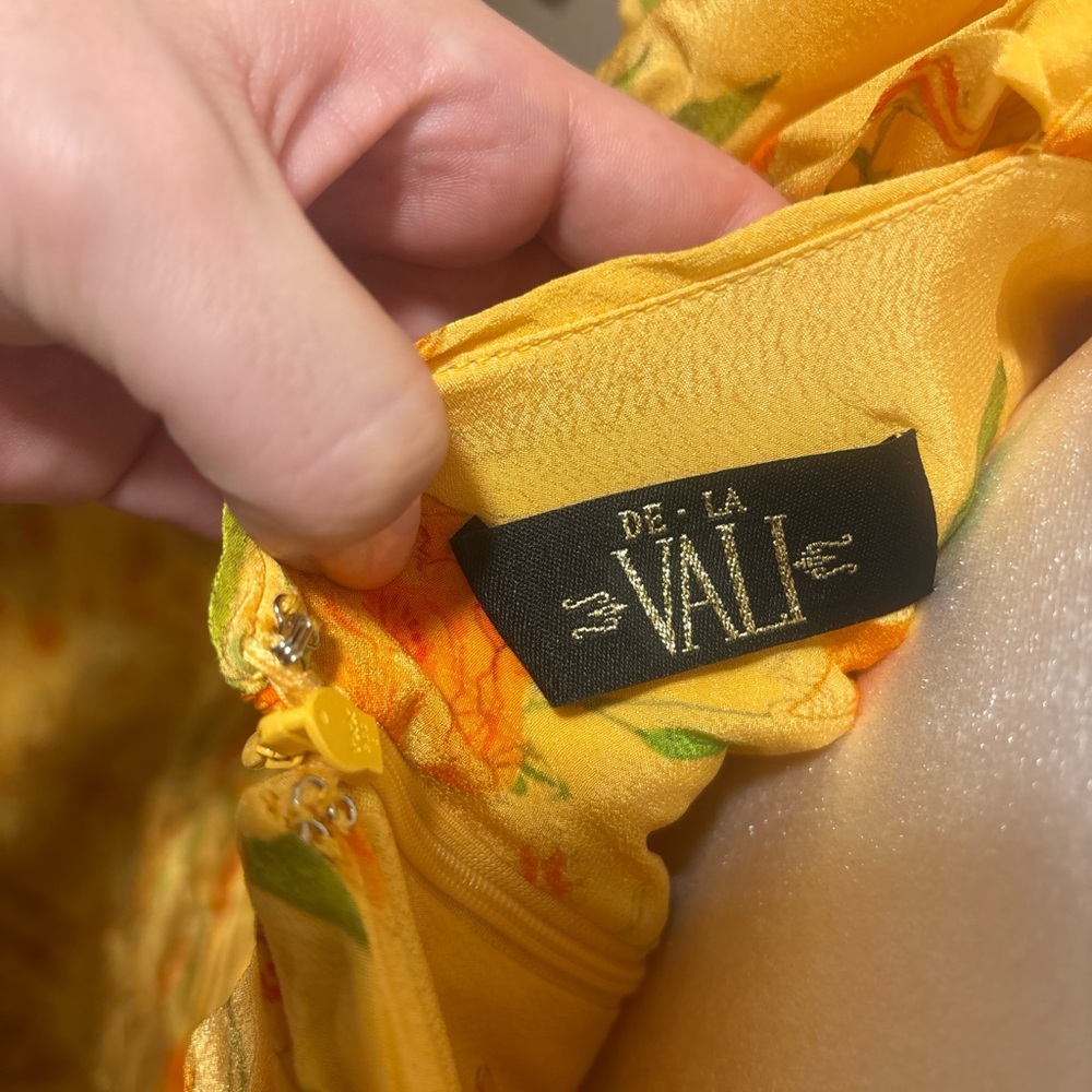 De La Valí Sevilla Apricot Floral Maxi Dress - Picture 6 of 9